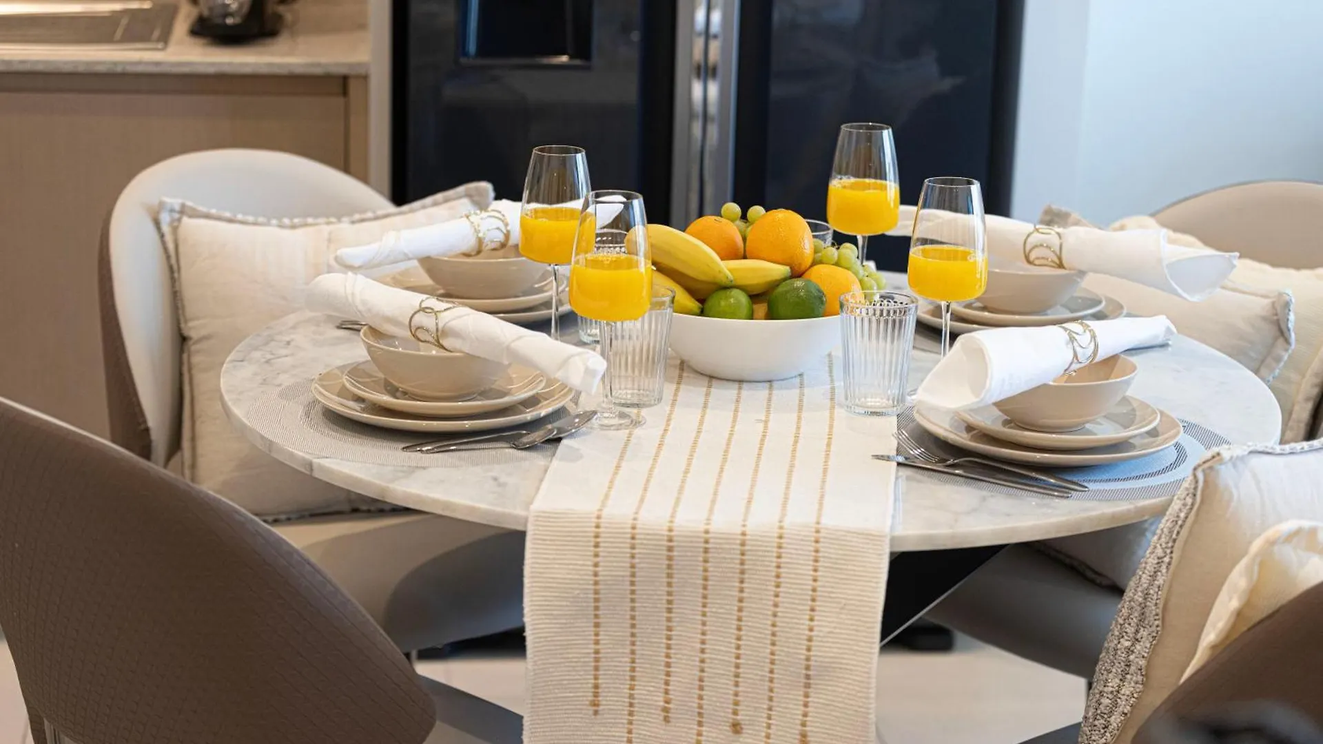 Full Burj Khalifa View! Brand New 2 Bedrooms! 5Min Walk From Dubai Mall! 0*,