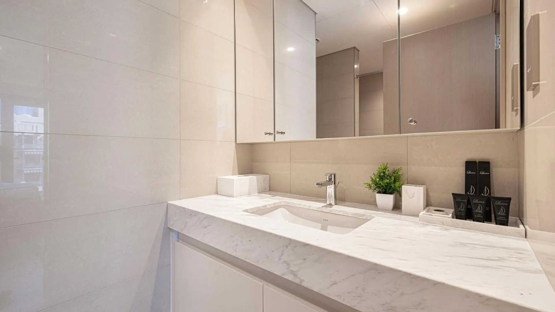Full Burj Khalifa View! Brand New 2 Bedrooms! 5Min Walk From Dubai Mall! United Arab Emirates